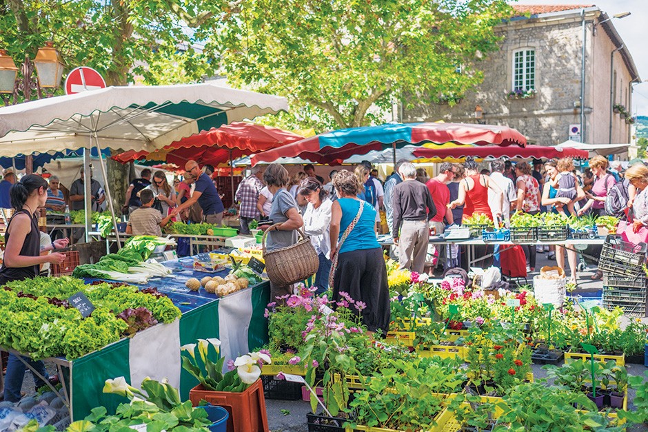 Votre Plus Beau Marche Est A Montbrison Departement De La Loire